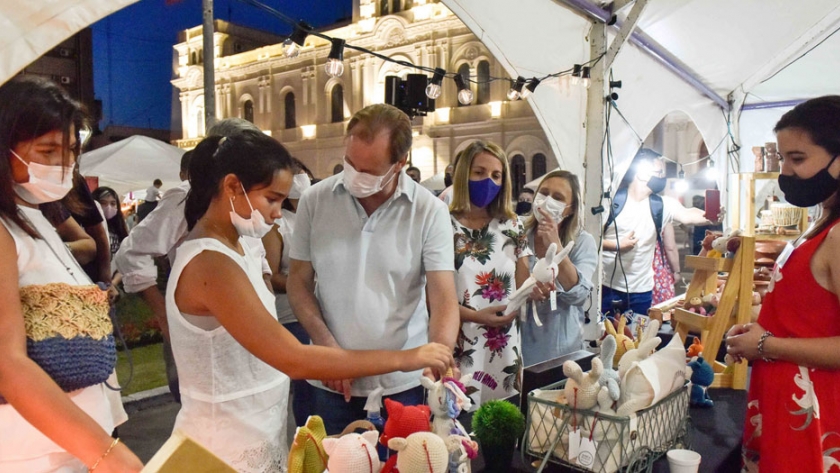 Exitosa edición de la feria de emprendedores Regalemos lo Nuestro