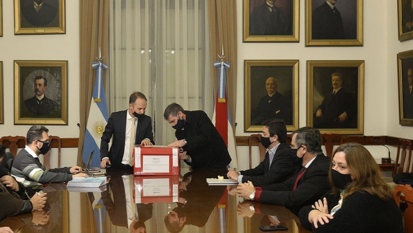 Se abrieron los sobres de la licitación para el servicio de agente financiero del gobierno provincial