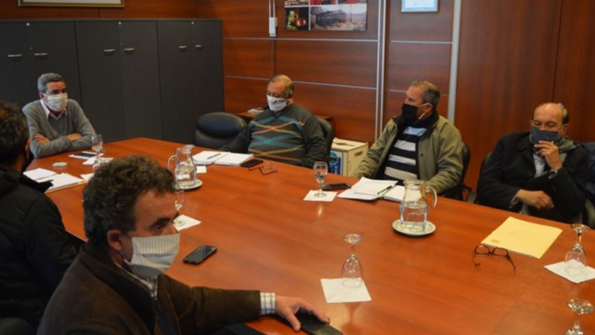 El ministro de Minería se reunió con todas las cámaras de servicios mineros