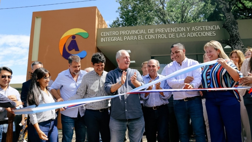 Passalacqua inauguró el primer centro provincial de prevención y asistencia en Posadas