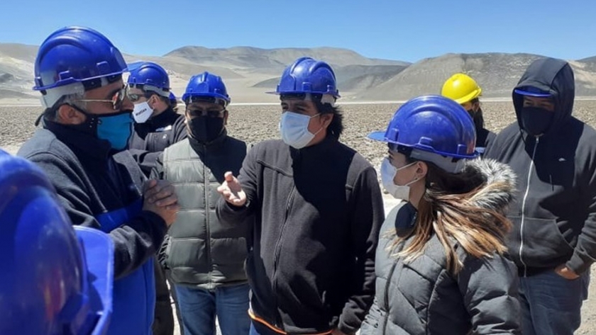 Funcionarios mineros y diputados recorrieron el proyecto Tres Quebradas