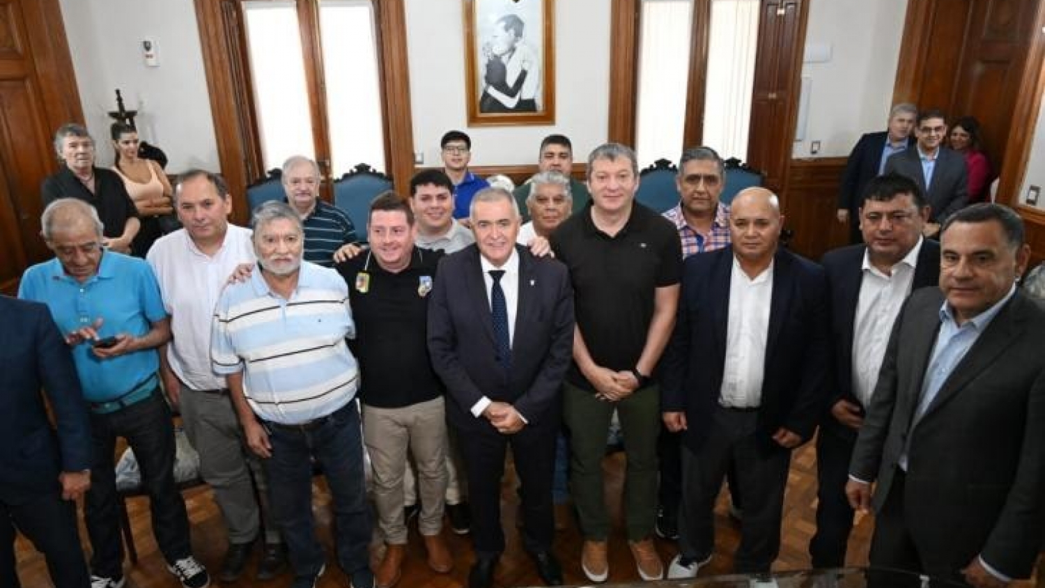 Tucumán destinará $1.000 millones para asistir a 5.500 trabajadores del plan interzafra provincial