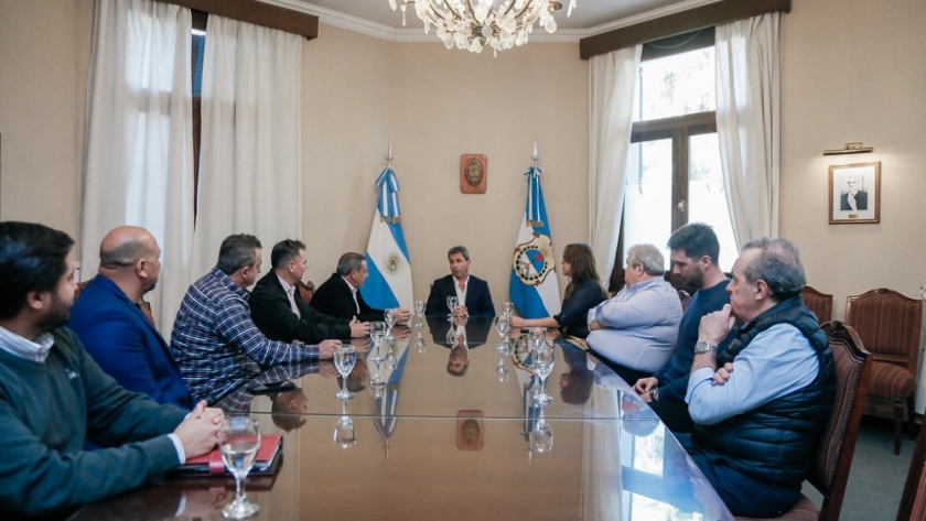Uñac se reunió con representantes de la Cámara de Empresarios del Parque Tecnológico Ambiental de San Juan