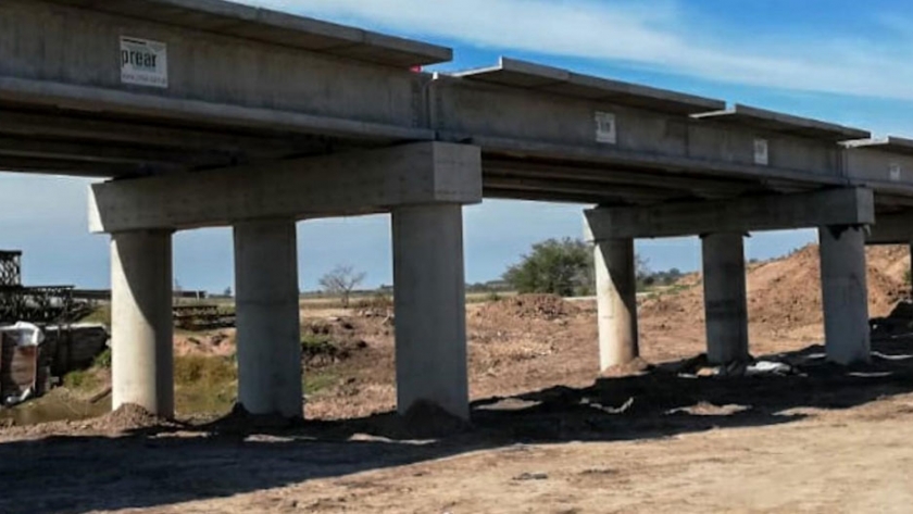 Destacado avance en la construcción de los puentes en Don Cristóbal