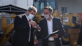 Cabandié y Uñac entregaron maquinaria para robustecer la gestión de residuos sólidos urbanos por $ 37 millones