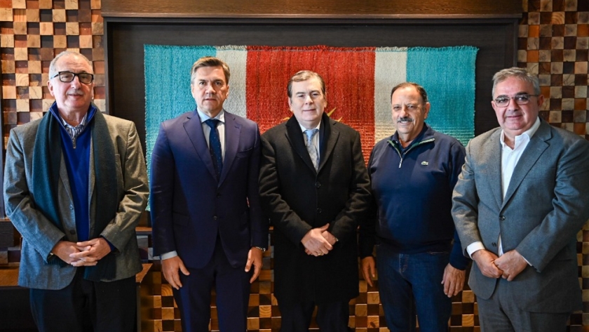 Leandro Zdero participó en reunión de gobernadores del Norte Grande y Litoral en Santiago del Estero