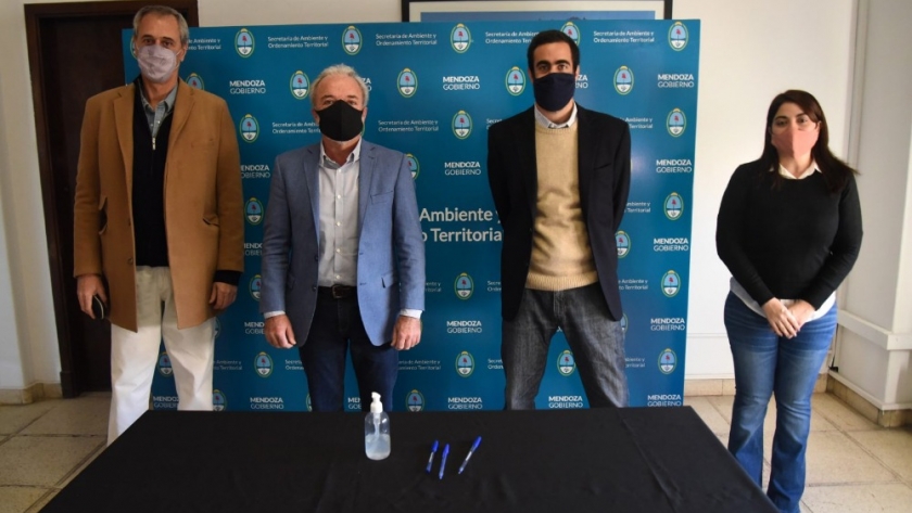 Ambiente firma un acuerdo con la Fundación CRICYT para el apoyo técnico en 4 sitios piloto de la provincia