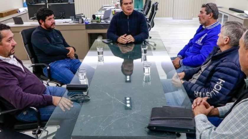Tras la prórroga, Capitanich y referentes del sector de la carne analizaron la implementación de la Ley de Troceo