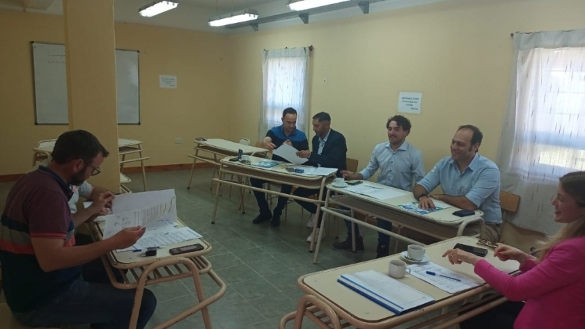 Industria hidrocarburífera: conforman mesa de trabajo de responsabilidad social empresaria