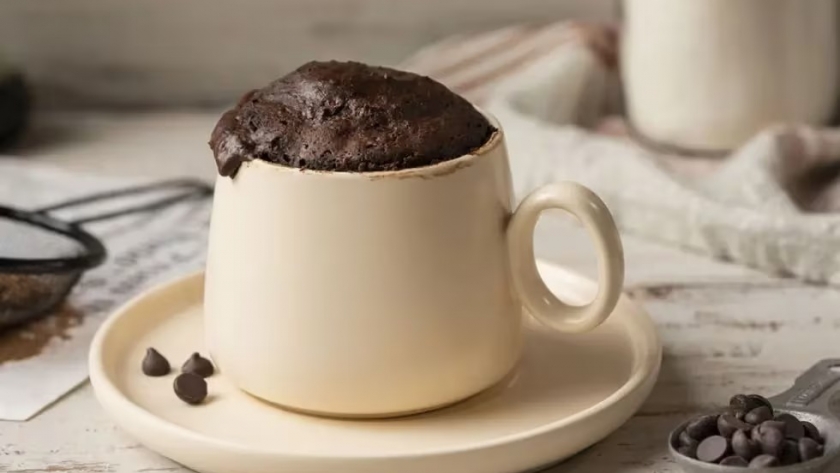Sin horno, con pocos ingredientes y en 5 minutos: así podés preparar un brownie en taza