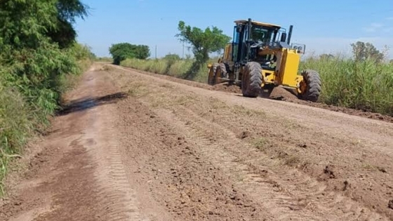 Agro en Ibarreta: obras en caminos rurales