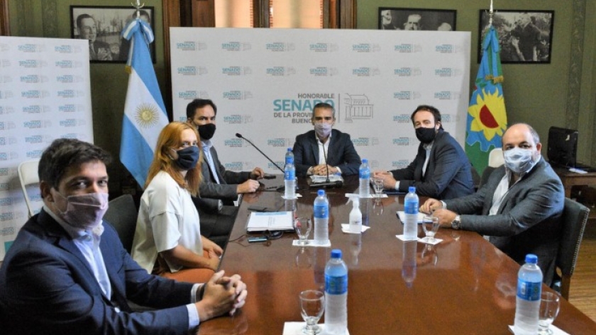 López y Ruiz Malec expusieron dos proyectos de ley para medidas impositivas