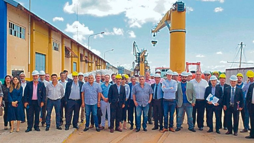 Expertos analizaron el futuro de la hidrovía en el Chaco