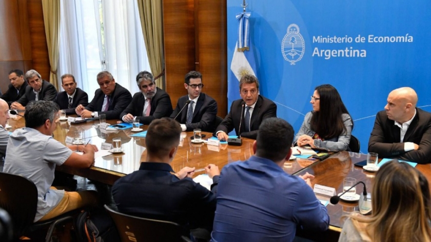 Acuerdo de precios por 120 días con las principales fabricantes de zapatillas