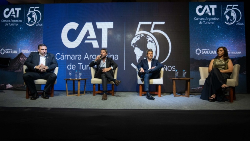 Lammens participó del evento de cierre de año de la Cámara Argentina de Turismo En el marco de su visita a San Juan