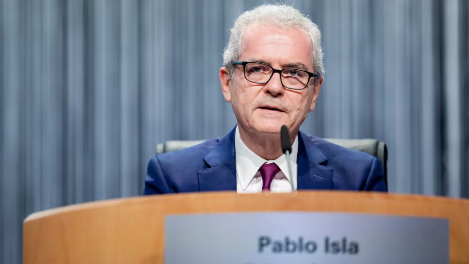 Nestlé confirma a Pablo Isla como presidente y busca dejar atrás la crisis interna