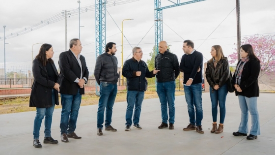 El Auténtico inaugura playón multideportivo para potenciar el futsal en Catamarca