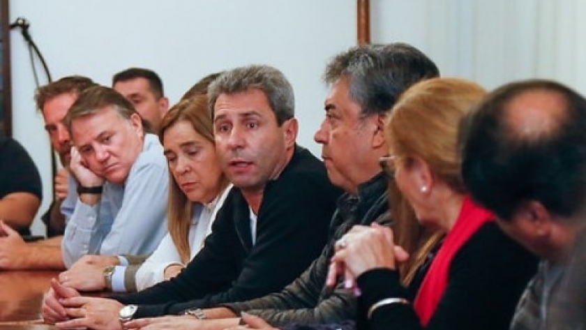 Sergio Uñac recibió a dirigentes de gremios que integran la CGT Regional San Juan
