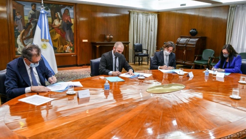 Economía, BCRA, CNV y la SSN firmaron acuerdo para impulsar el desarrollo de las finanzas sostenibles en la Argentina