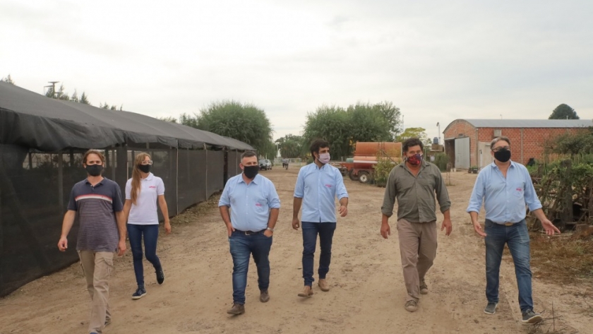 El presidente del INASE, Joaquín Serrano, visitó la localidad bonaerense de San Pedro