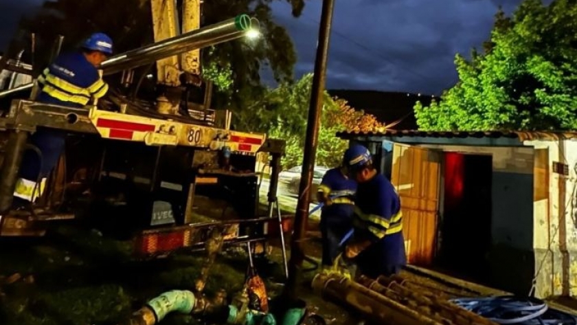 Aguas del Norte trabaja en un pozo para optimizar el servicio en Tres Cerritos