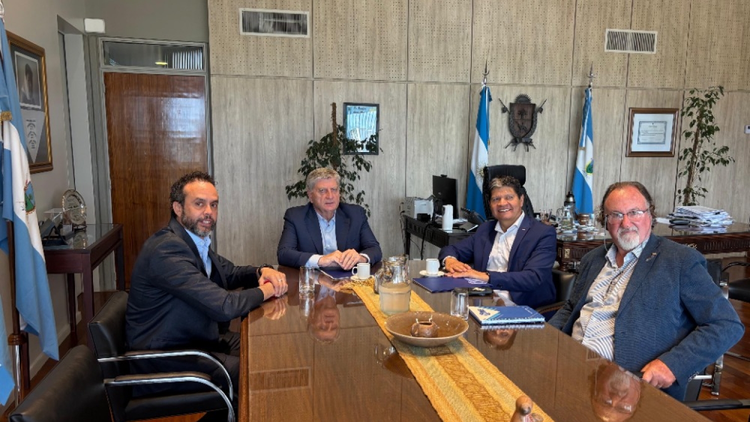 Ziliotto encabezó una reunión clave con referentes institucionales en Santa Rosa