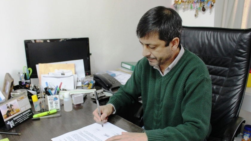 Intendentes del paralelo 42 firmaron un acta en apoyo a la decisión de provincia de no habilitar la libre circulación en la frontera con Río Negro