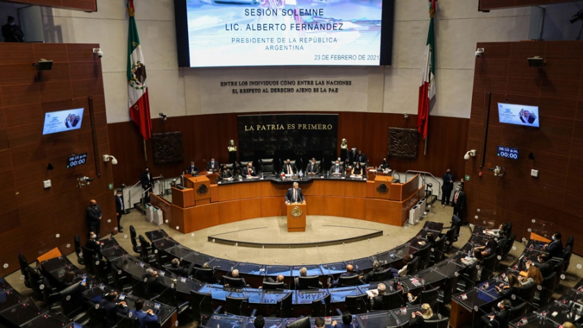 "El desafío que tenemos como continente es unirnos y alzar nuestra voz en el mundo", afirmó el Presidente en el Senado de México