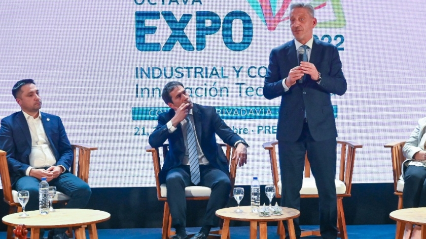 Arcioni encabezó la inauguración de la 8va Expo Industrial, Comercial y de Innovación Tecnológica 2022
