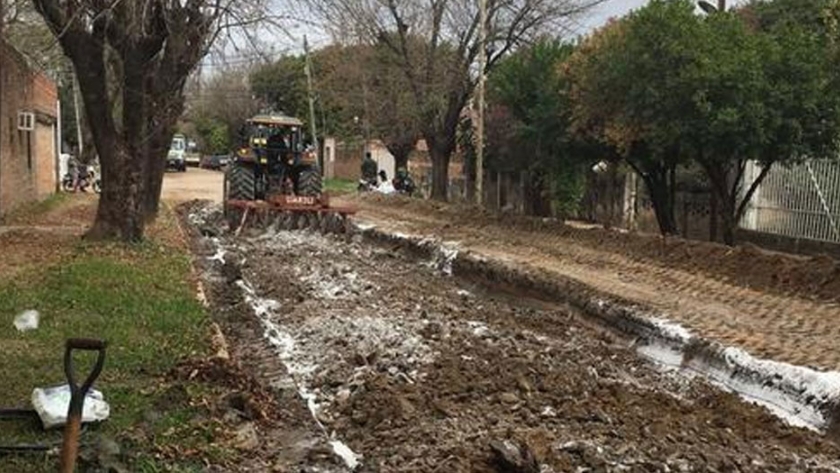 La Provincia intensifica los trabajos de pavimentación en el barrio Progreso