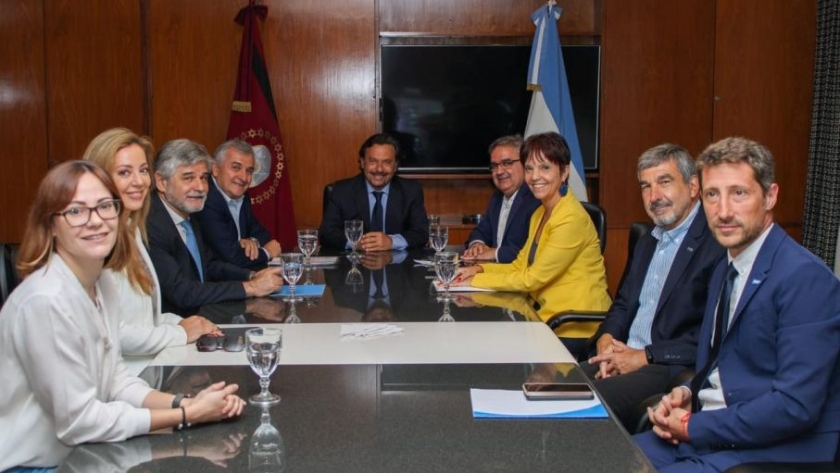 Junto a Nación, gobernadores de la Mesa del Litio avanzan para desarrollar su cadena de valor