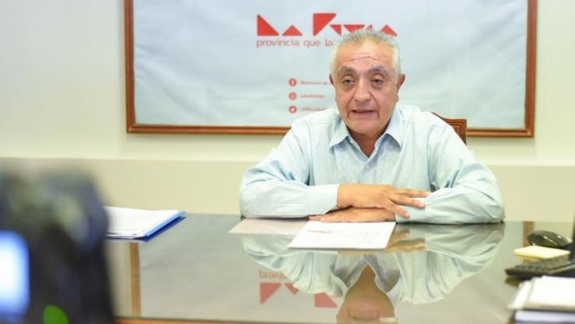 El ministro Vergara aseguró que las clases y la APP volverán recién después de julio