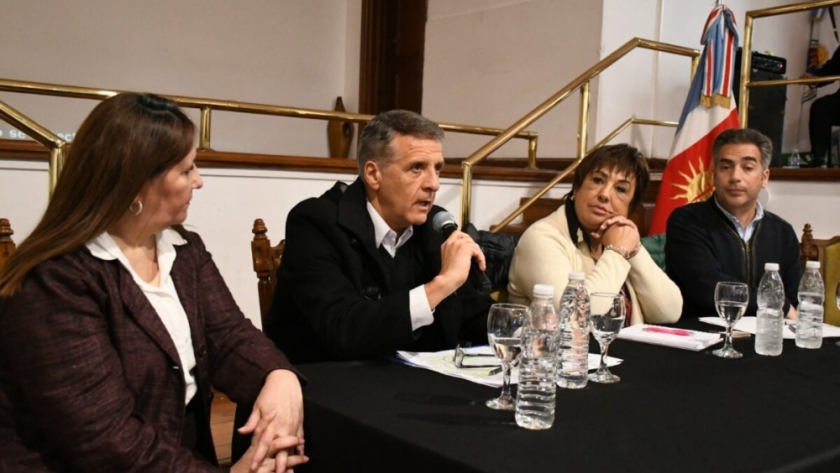 Se desarrolló el conversatorio “Sin federalismo, no hay país”