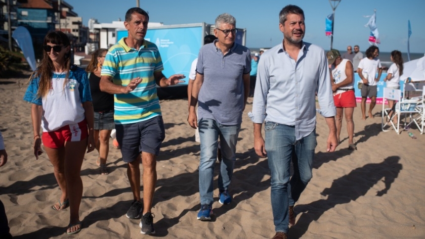 Verano 2023: Lammens y Barrera recorrieron la Playa Deportiva de Villa Gesell