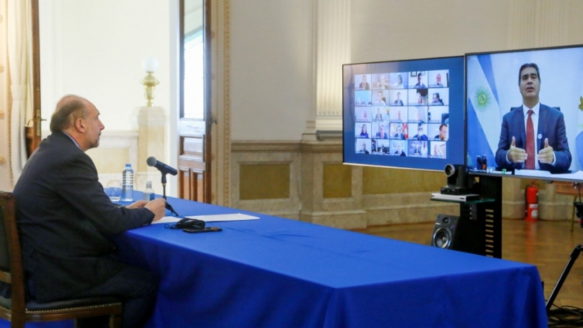 Perotti participó del 4º encuentro de Gobernadores por los bajos submeridionales
