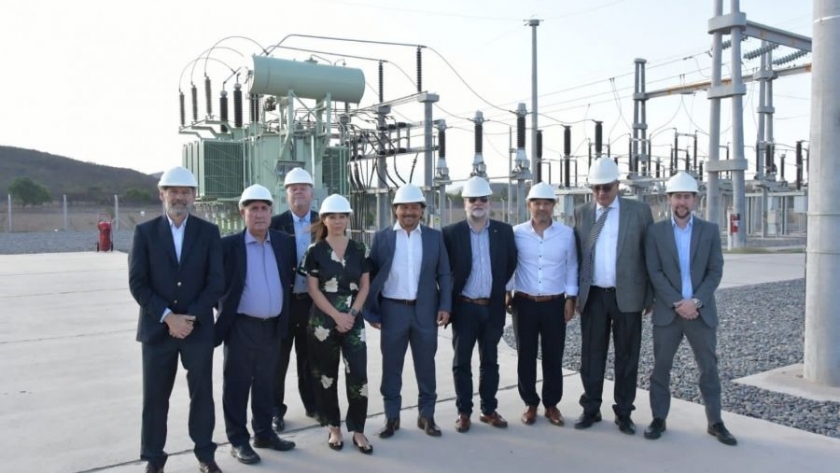 Sáenz verificó el punto de entronque eléctrico de las nuevas estaciones transformadoras en San Agustín