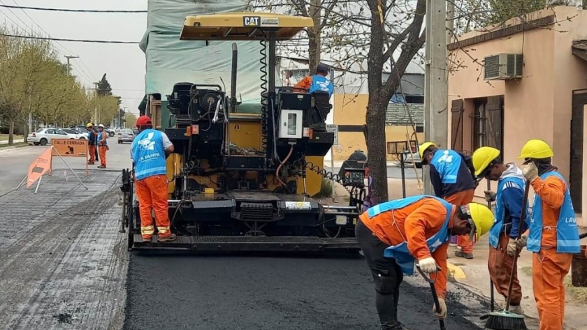 Continúan las obras de asfalto y saneamiento en Santa Rosa, General Pico y Toay