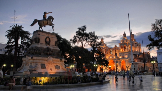 <Córdoba Capital: motor económico y turístico en Argentina