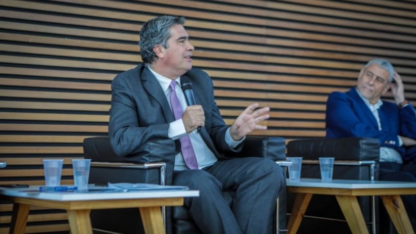 Obras estratégicas, modernización digital y desarrollo territorial, ejes de la agenda de Capitanich en Buenos Aires