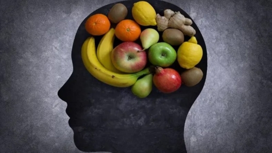 <Alimento para el cerebro: las 4 frutas que favorecen a la memoria