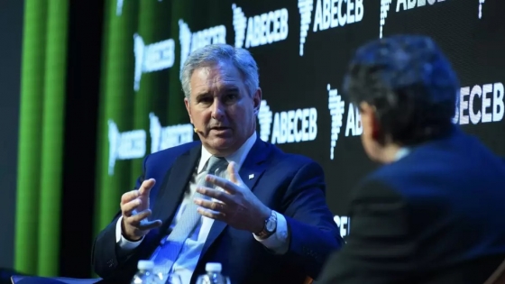 El Foro ABECEB 2025 marcó el pulso del poder: optimismo moderado y cautela sobre la gobernabilidad