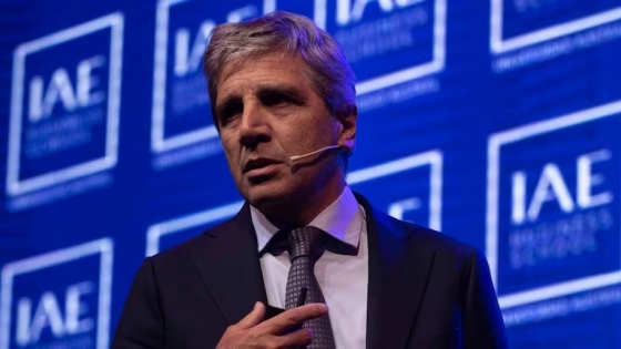 Cómo es la estrategia del Gobierno para que los inversores compren títulos del Tesoro y no impulsen el dólar