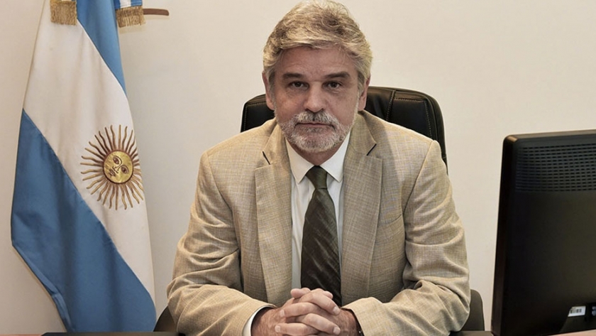Filmus anunció que se distribuirá el nuevo mapa continental argentino en los colegios