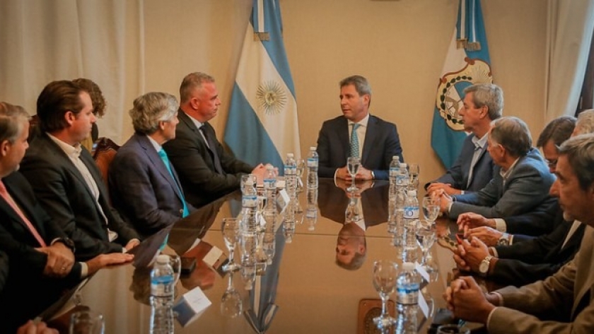 Presentaron al gobernador avances en el proyecto Los Azules