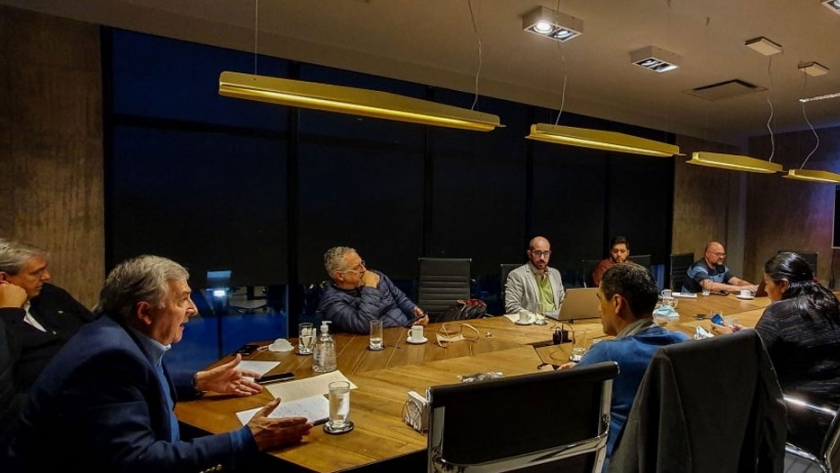 El Gobernador dialogó con Intendentes 