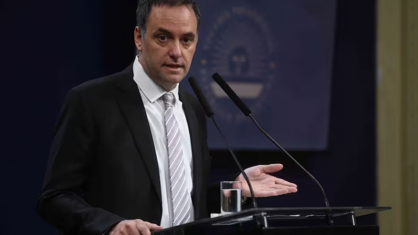 Manuel Adorni aseguró que no se discutió con los gobernadores la coparticipación del impuesto PAIS