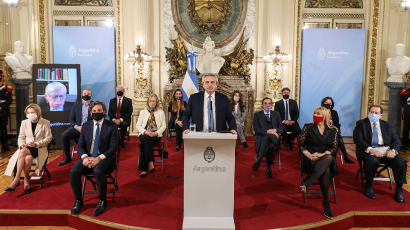 El Presidente presentó el proyecto de ley de reforma de la Justicia para garantizar su independencia y fortalecer el Estado de derecho