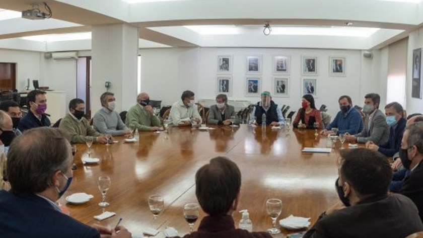 La Provincia coparticipa los Aportes del Tesoro Nacional con los municipios