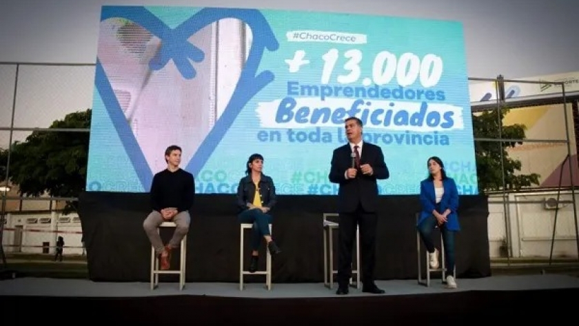 Emprendemos todxs: Capitanich entregó beneficios para fortalecer proyectos de economía social del gran resistencia