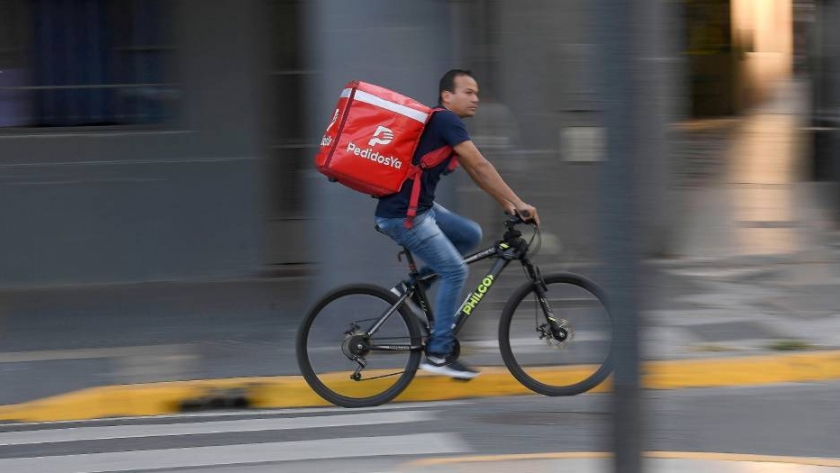 PedidosYa abre su propio supermercado para compras online